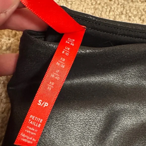 SPANX faux leather Leggings - Picture 7 of 7